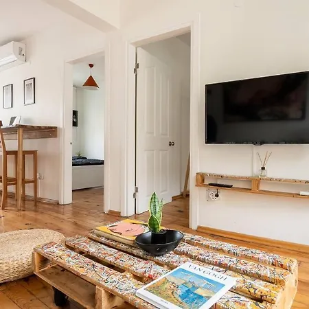 View Near Istiklal Street At Galatasaray Апартаменты