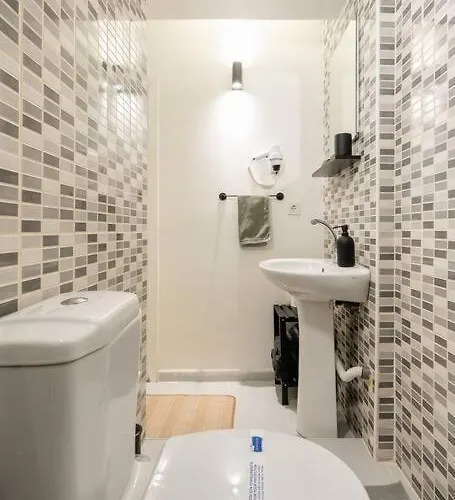 View Near Istiklal Street At Galatasaray Apartment *