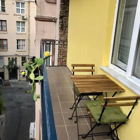 Apartamento View Near Istiklal Street At Galatasaray Estambul